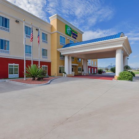 Holiday Inn Express And Suites Alpine By Ihg Kültér fotó