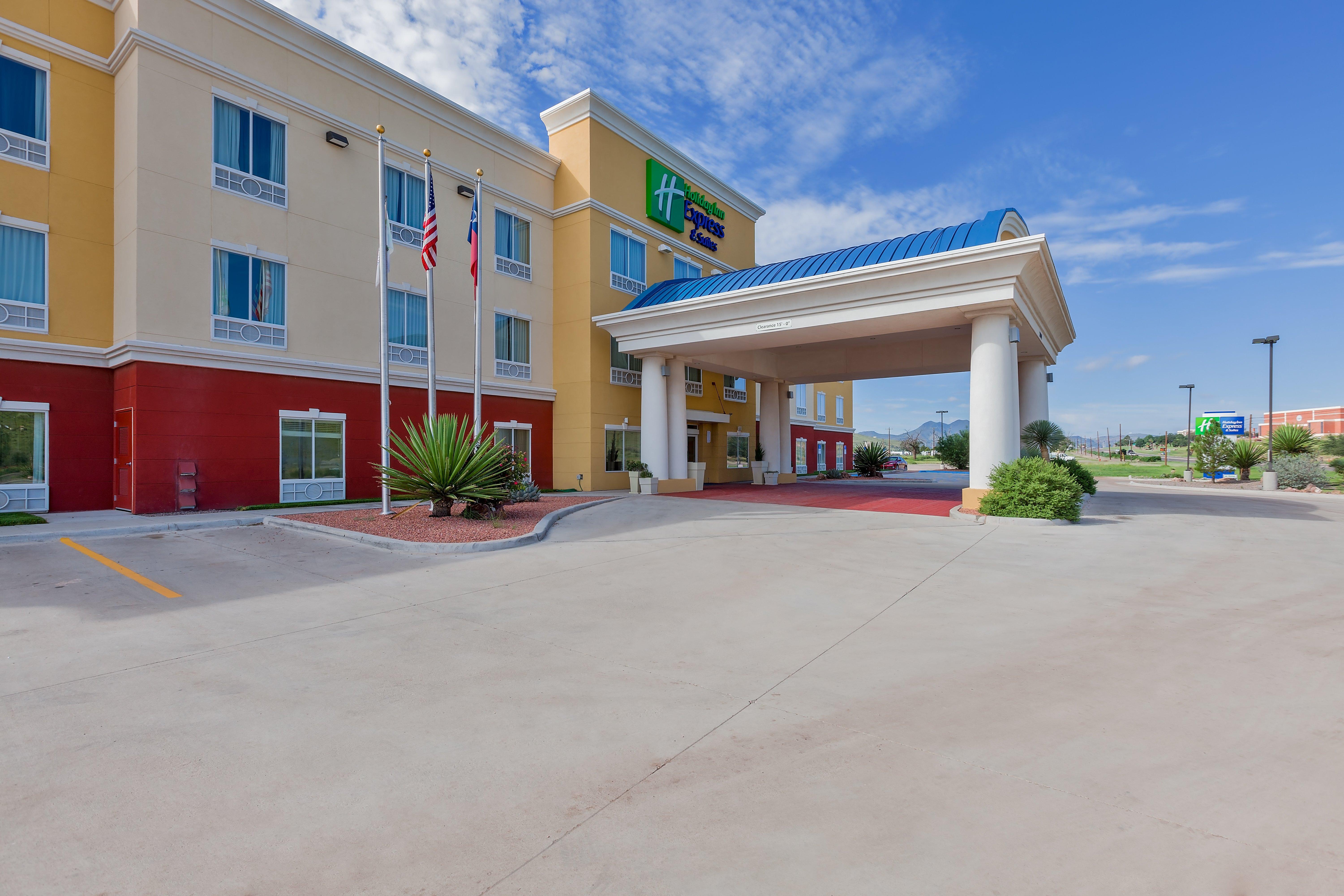 Holiday Inn Express And Suites Alpine By Ihg Kültér fotó